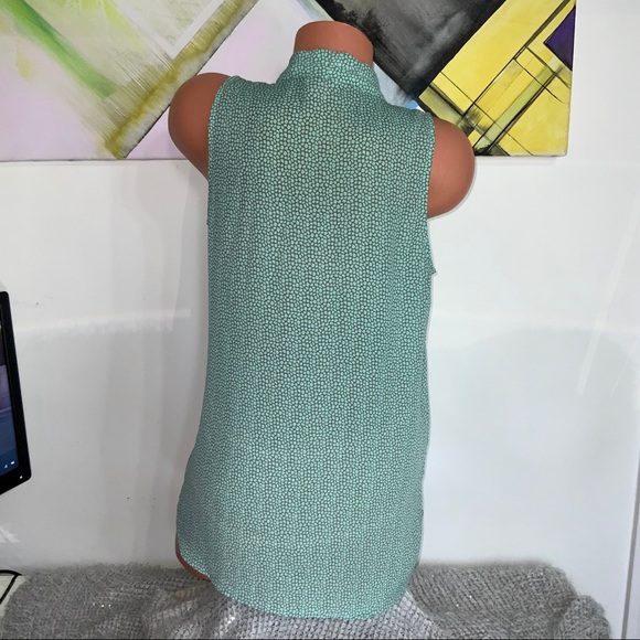 Vince Camuto work blouse top green pattern mint M - Picture 3 of 3